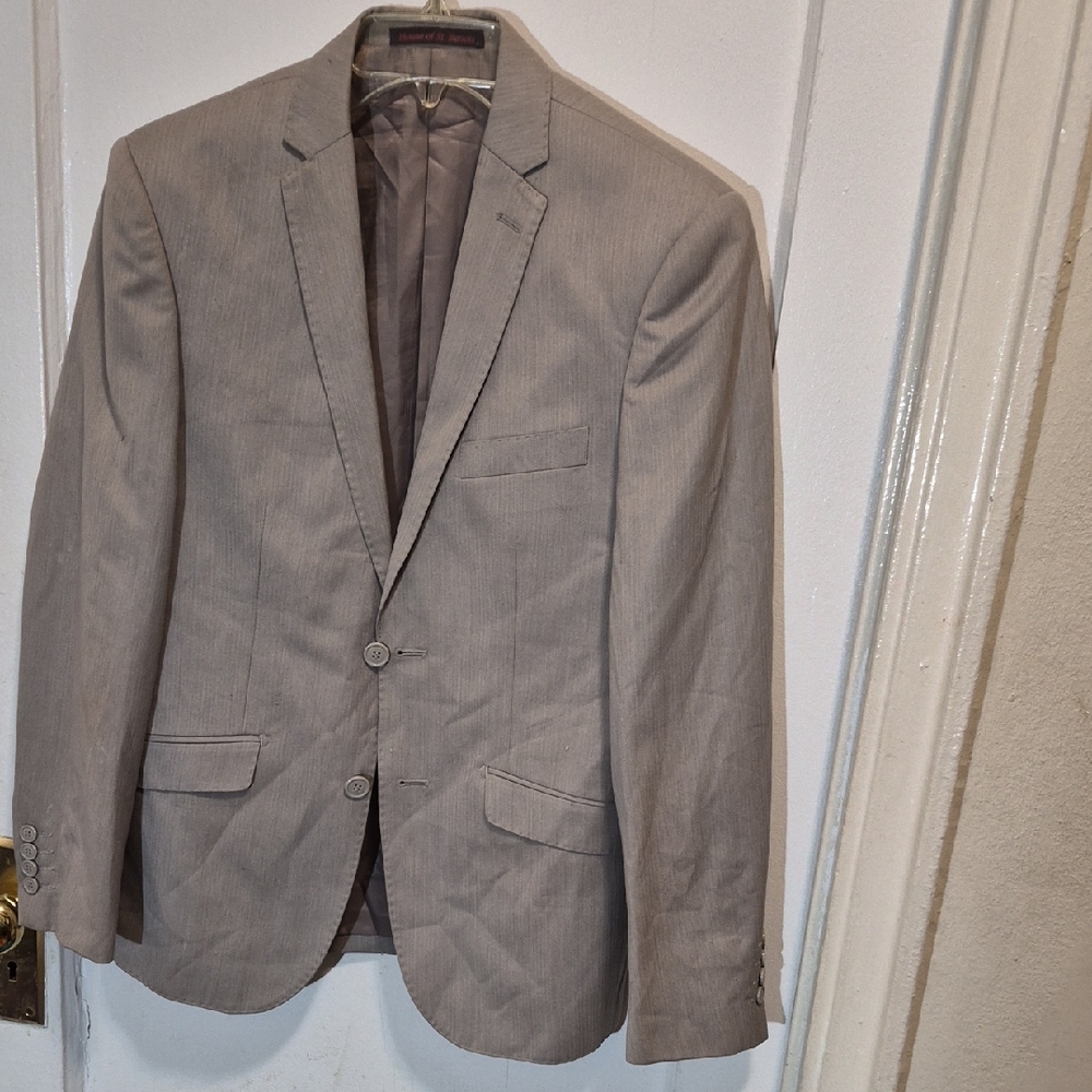 Men's Elegant Light Gray Blazer Vest And Pants Suit